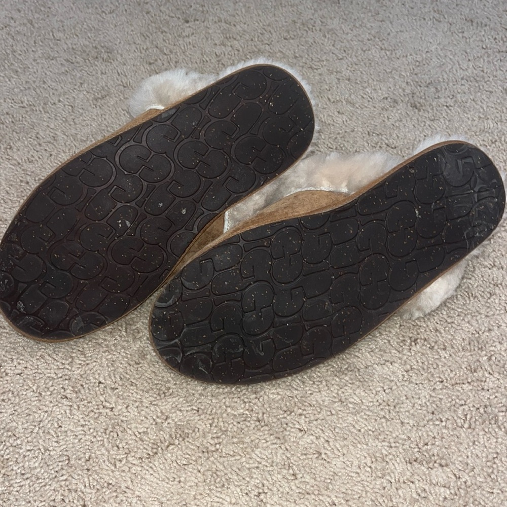 UGG Chestnut Shearling Mules - Picture 5 of 5
